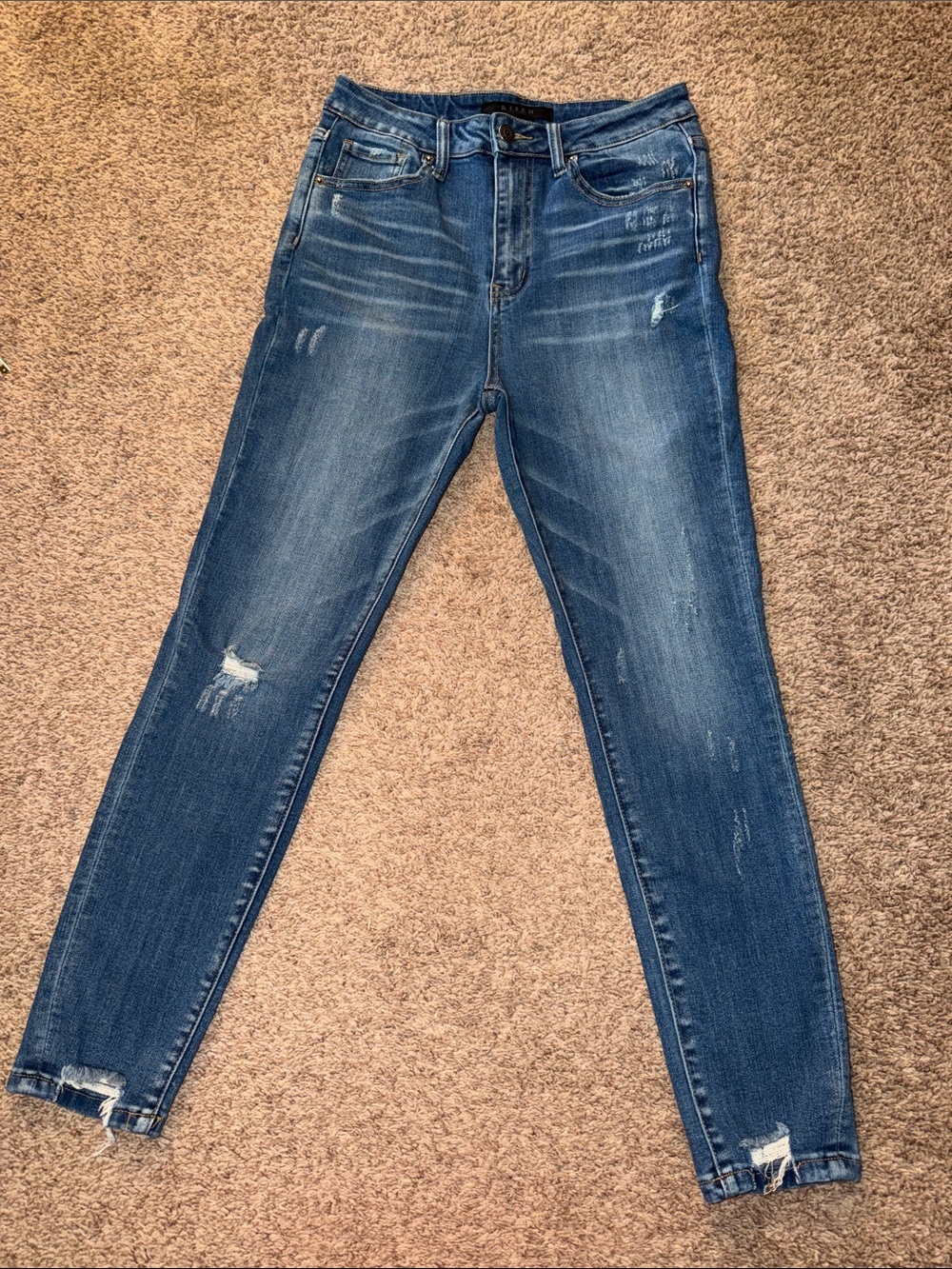 Risen High Rise Skinny Jeans size 28/7